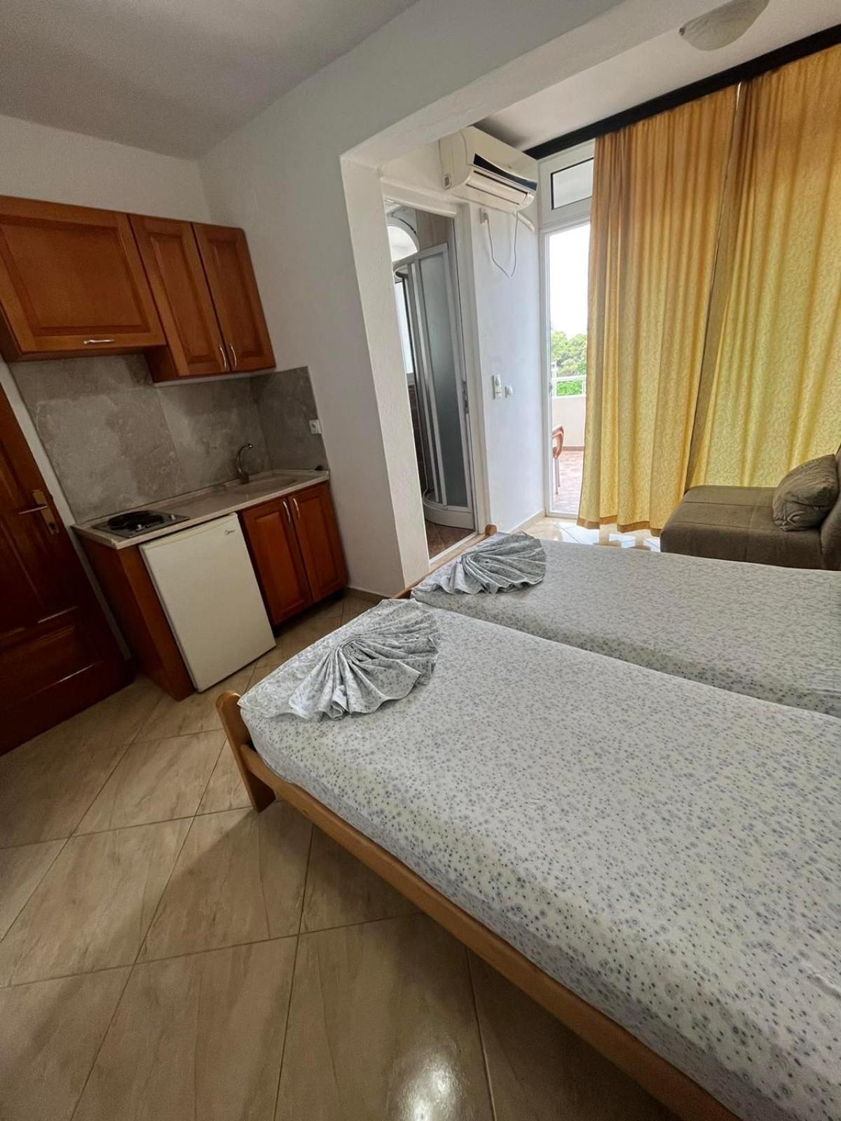 Sand And Sea Apartments Ulcinj Ngoại thất bức ảnh