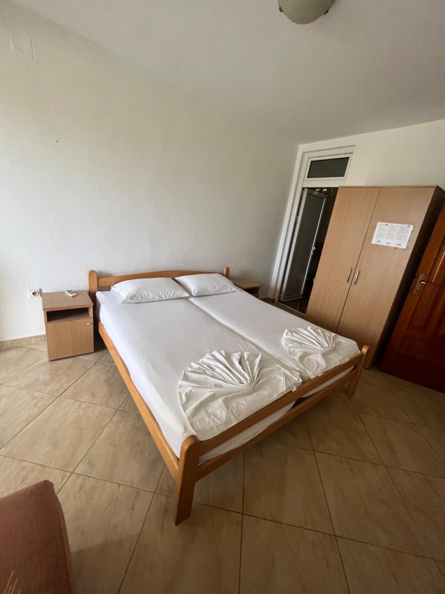 Sand And Sea Apartments Ulcinj Ngoại thất bức ảnh