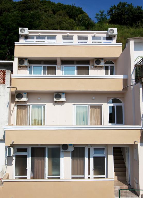 Sand And Sea Apartments Ulcinj Ngoại thất bức ảnh